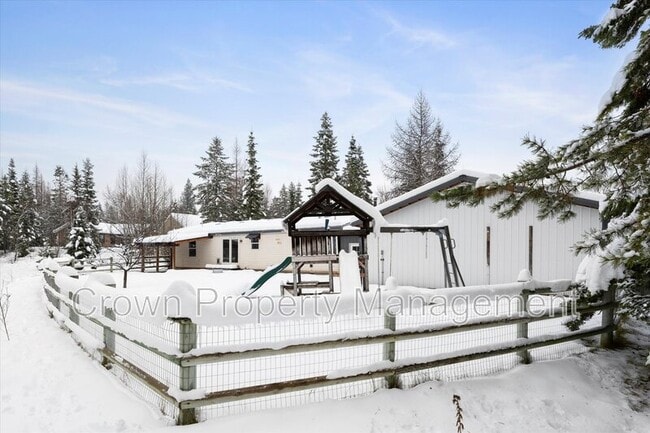 Building Photo - 2520 E Edgewood Dr