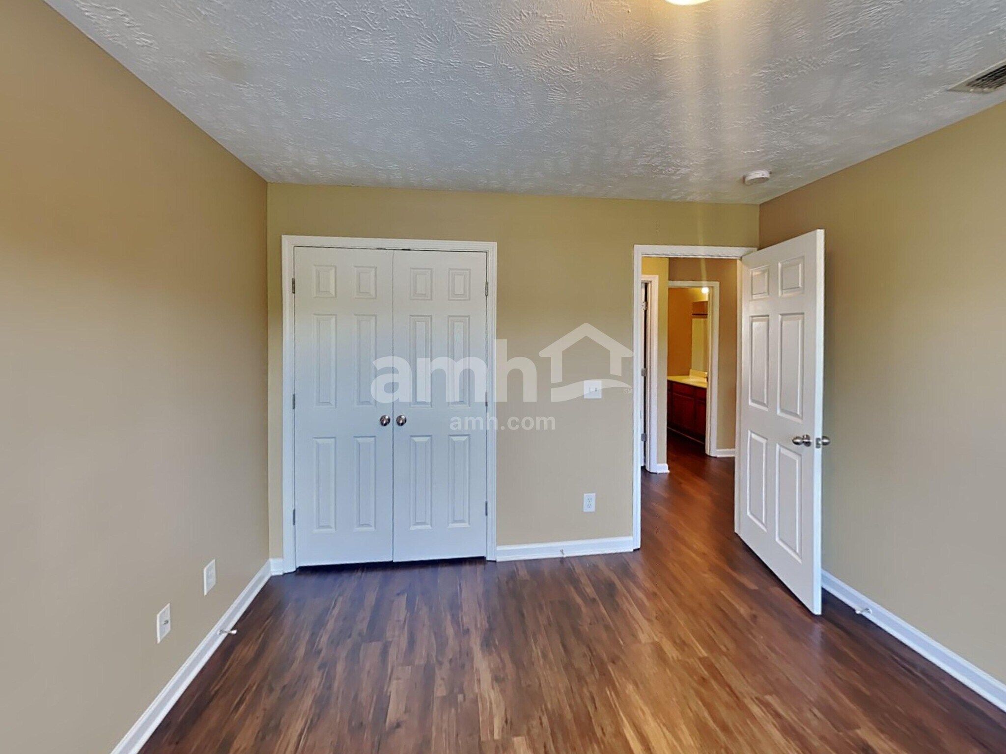 Building Photo - 5608 Hickory Park Dr