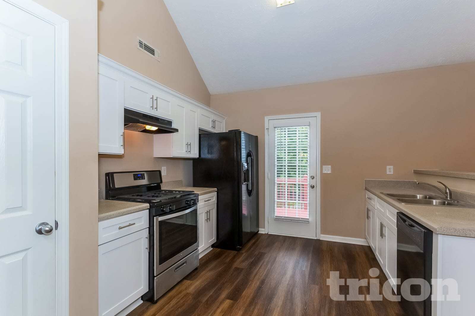 Building Photo - 1131 St Phillips Ct