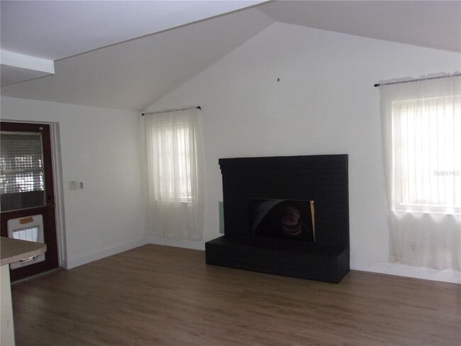 Building Photo - 8529 Bella Via