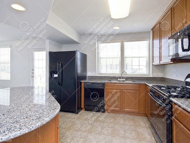 Building Photo - 2 br, 2 bath Townhome - 332 Trestle Tree A...