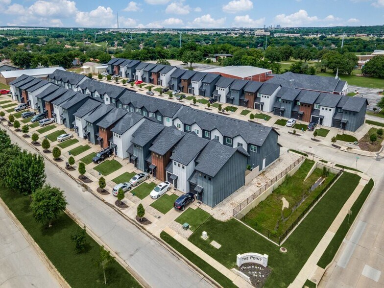 Building Photo - 3305 Brambleton Hill Pl