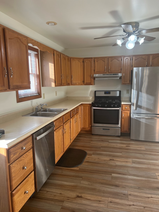 Building Photo - 162 S 19th St