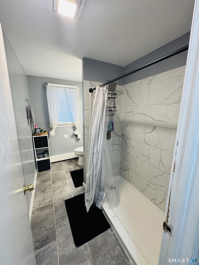 Building Photo - 150 View St