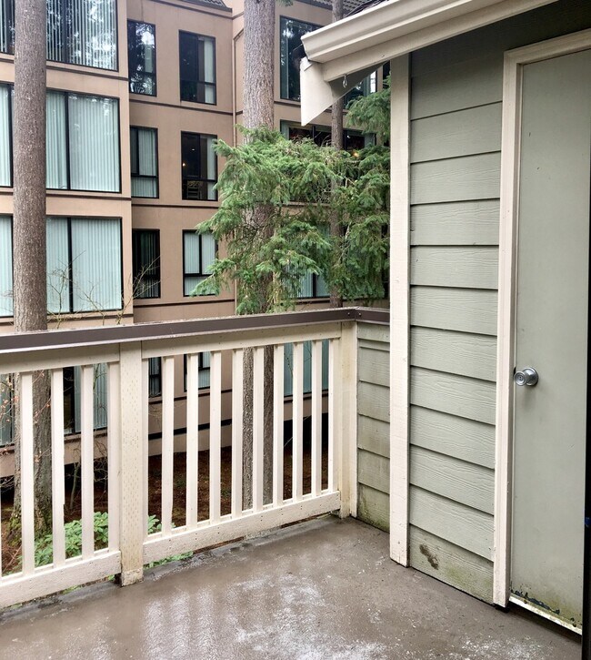 Building Photo - Mill Creek One Bedroom in Mill Creek Count...