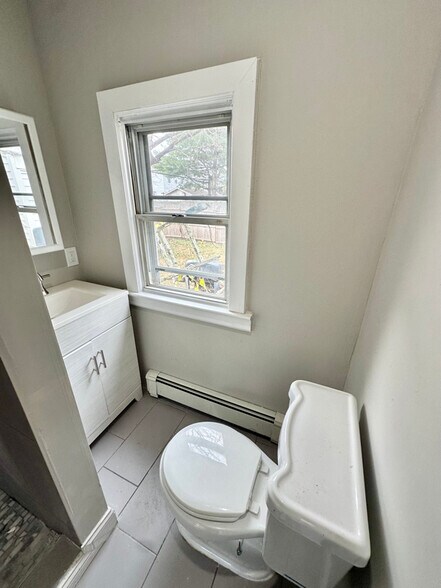 Building Photo - 129 Lafayette Ave