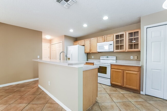 Building Photo - 2010 Stone Abbey Blvd