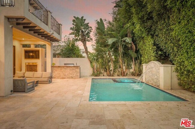 Building Photo - 329 Canon Dr