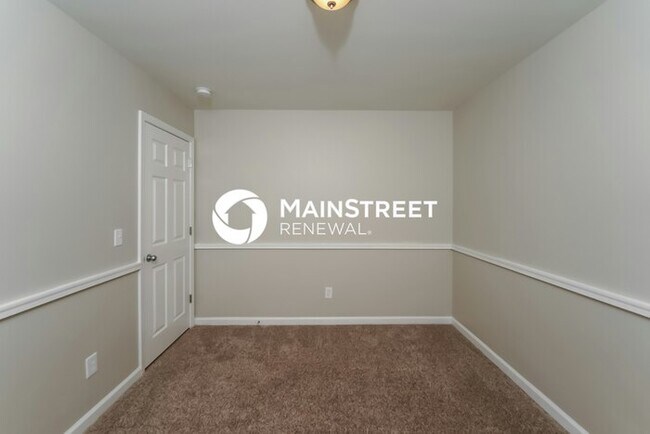 Building Photo - 3 Bedroom Pet-Friendly Home in PELL CITY, AL with Main Street Renewal