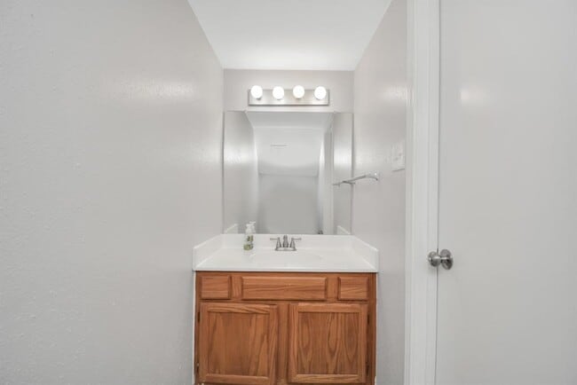 Building Photo - 6489 Alisa Ln