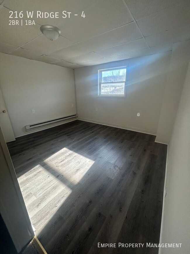 Building Photo - Available- 2 bedroom, 1 bathroom in Lansfo...