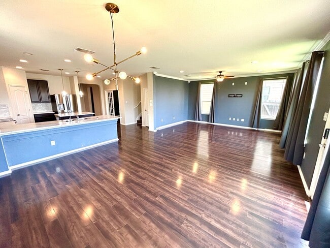 Building Photo - Stunning 3BD/2.5BA Two-Story Home with Office & Loft Near Brooks City Base!