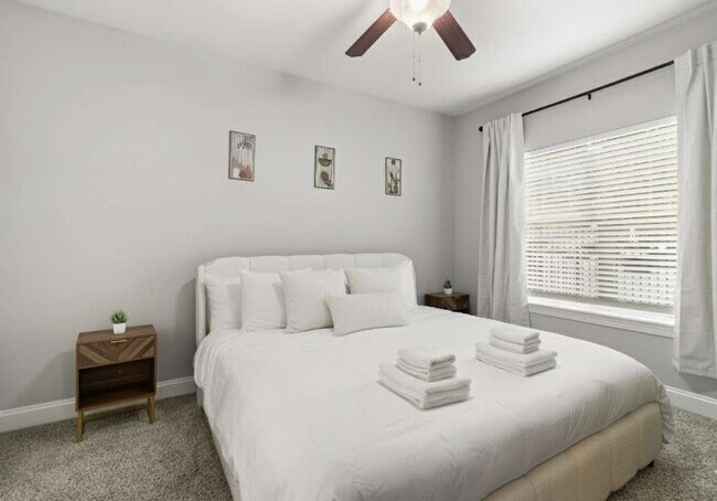 Building Photo - 590 James Maxwell Rd