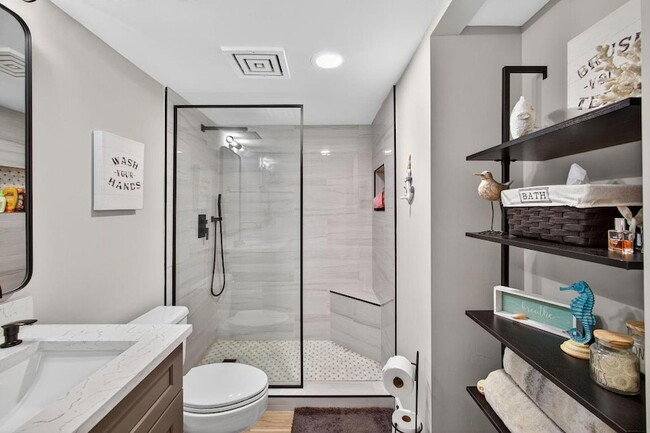 Building Photo - 9650 S Ocean Dr