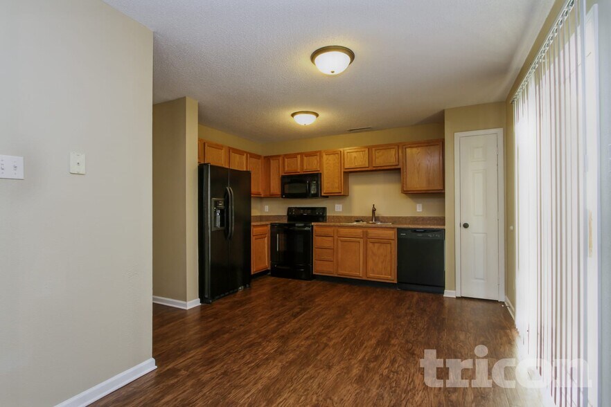 Building Photo - 151 Snowflake Cir