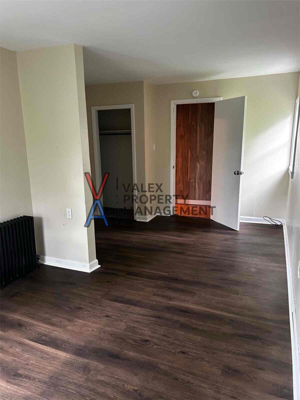 Building Photo - 34 cemetery street