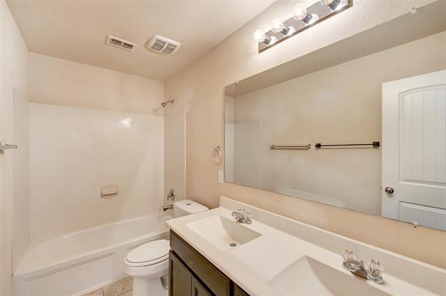 Building Photo - 9124 Spurs Trail