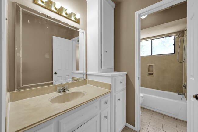 Building Photo - 3519 El James Dr