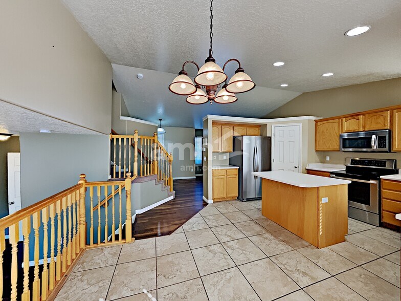 Building Photo - 4116 S 2650 W