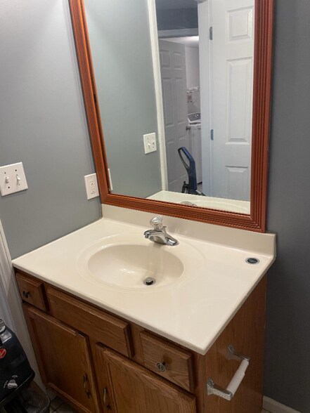 Building Photo - 1417-1417 Barnwood Dr