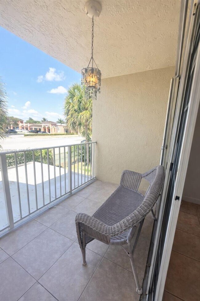 Building Photo - 15761 SW 137th Ave