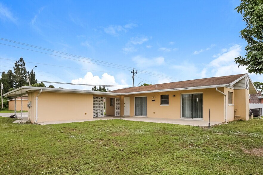 Building Photo - 502 Leeland Heights Blvd E