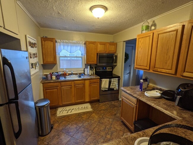 Building Photo - 73 Emerald Rd