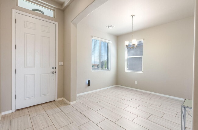 Building Photo - 2313 Melon Ridge Loop NE