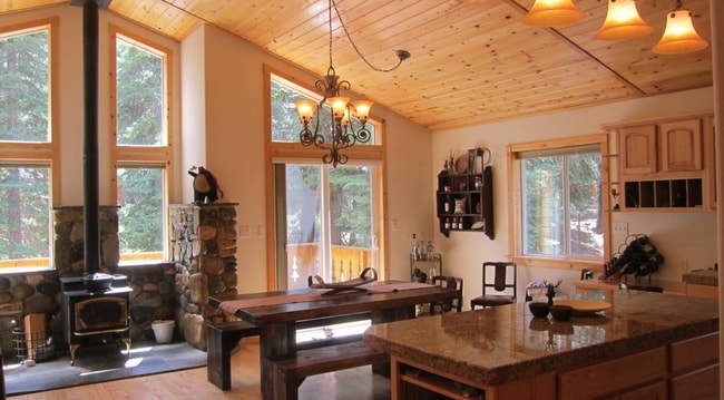 Building Photo - 10565 Laurelwood Dr