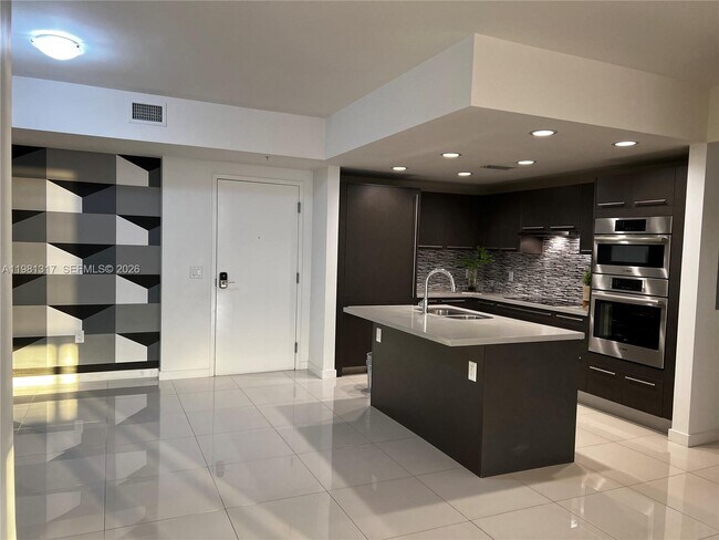 Building Photo - 7825 NW 107th Ave