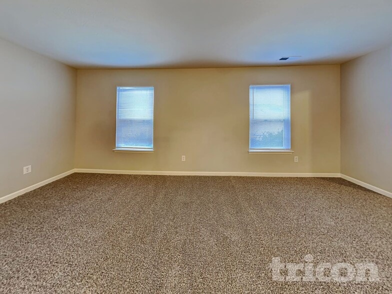 Building Photo - 2391 Bristol Dr