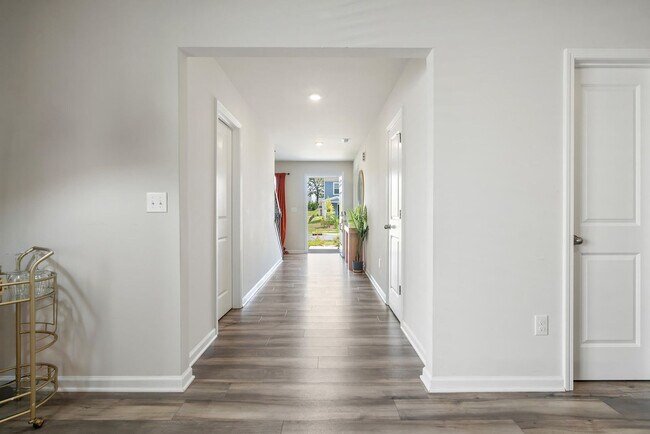 Building Photo - 10227 Chatham Run Ln