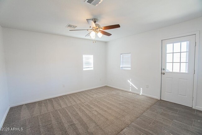 Building Photo - 318 N Palm St