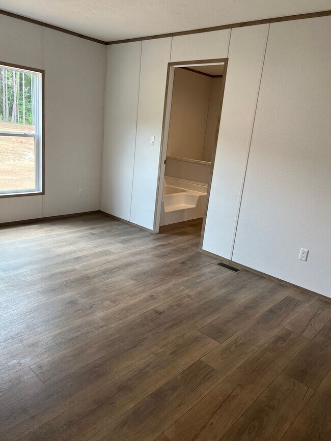 Building Photo - New! Move In Ready & Close to Downtown Aynor!