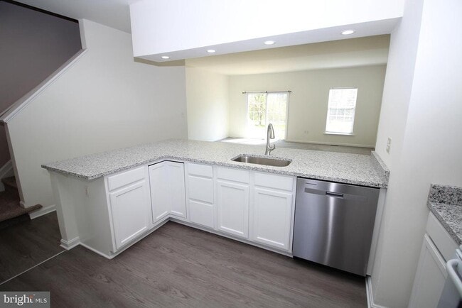 Building Photo - 132 Bay Hill Ln