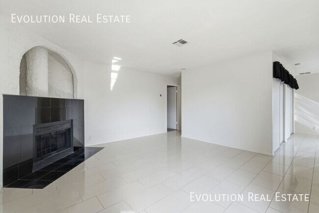 Building Photo - 20251 N 3rd Dr