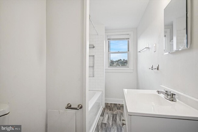 Building Photo - 4645 Umbria St