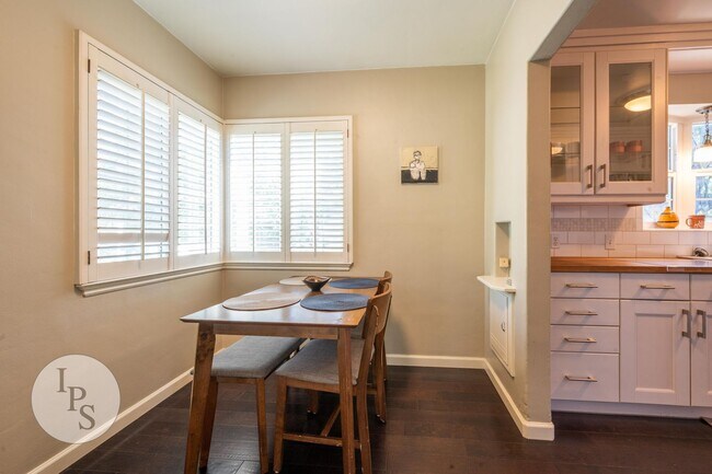 Building Photo - Beautifully Updated Fresno High Home - Walkable to Gazebo Gardens, 3BR/1BA, Partially Furnished