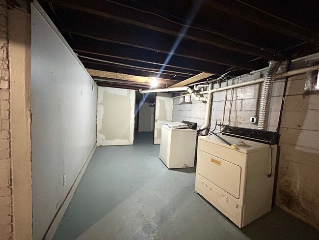 Building Photo - Two Bedroom Home in Muskegon