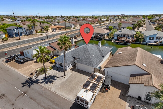 Building Photo - 15306 Yardarm Ct