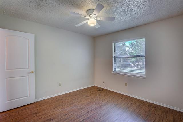 Building Photo - 6637 Fair Oaks Dr