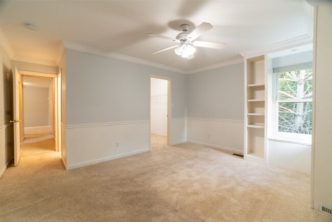 Building Photo - 570 Castle Ridge Dr