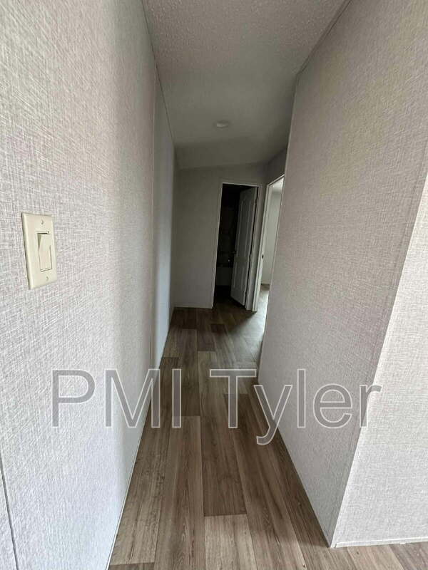 Building Photo - 126 Sugar Maple Ln