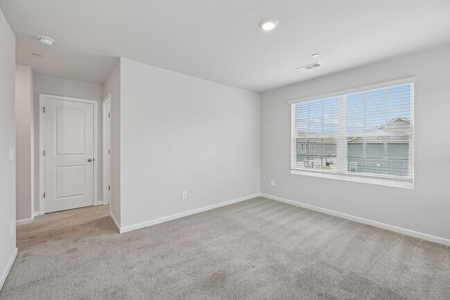 Building Photo - Welcome to Lewisburg Kings Landing