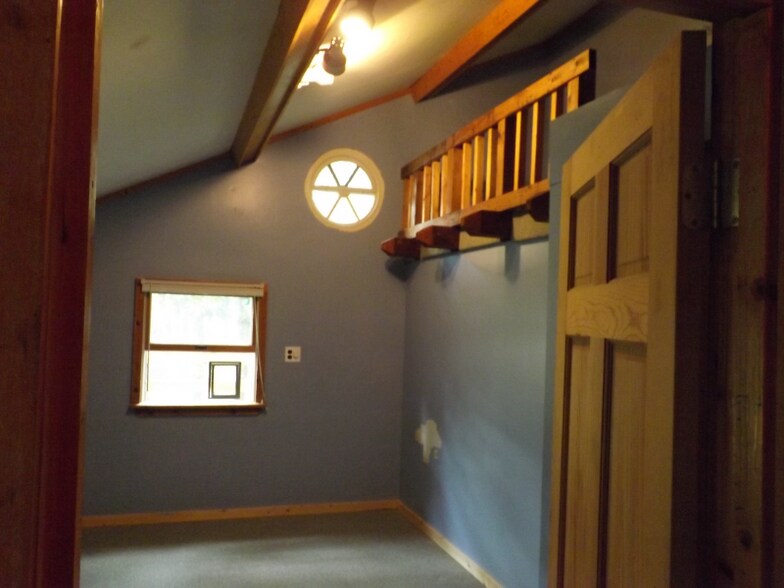 Building Photo - 55 Deer Path Rd