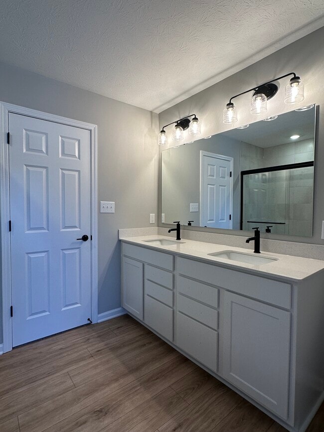 Building Photo - 17458 Ebling Trl