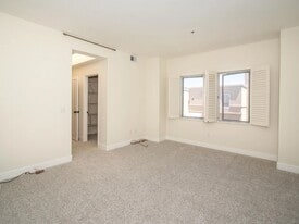 Building Photo - 233 Homer Ave