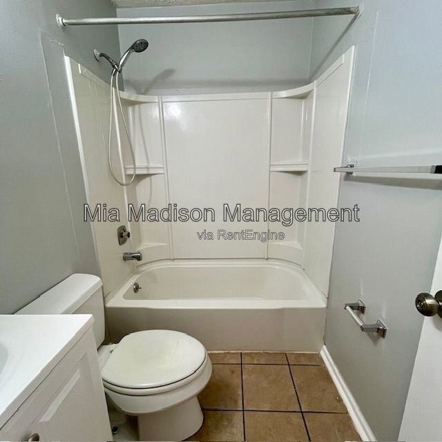 Building Photo - 2522 Semken Ave
