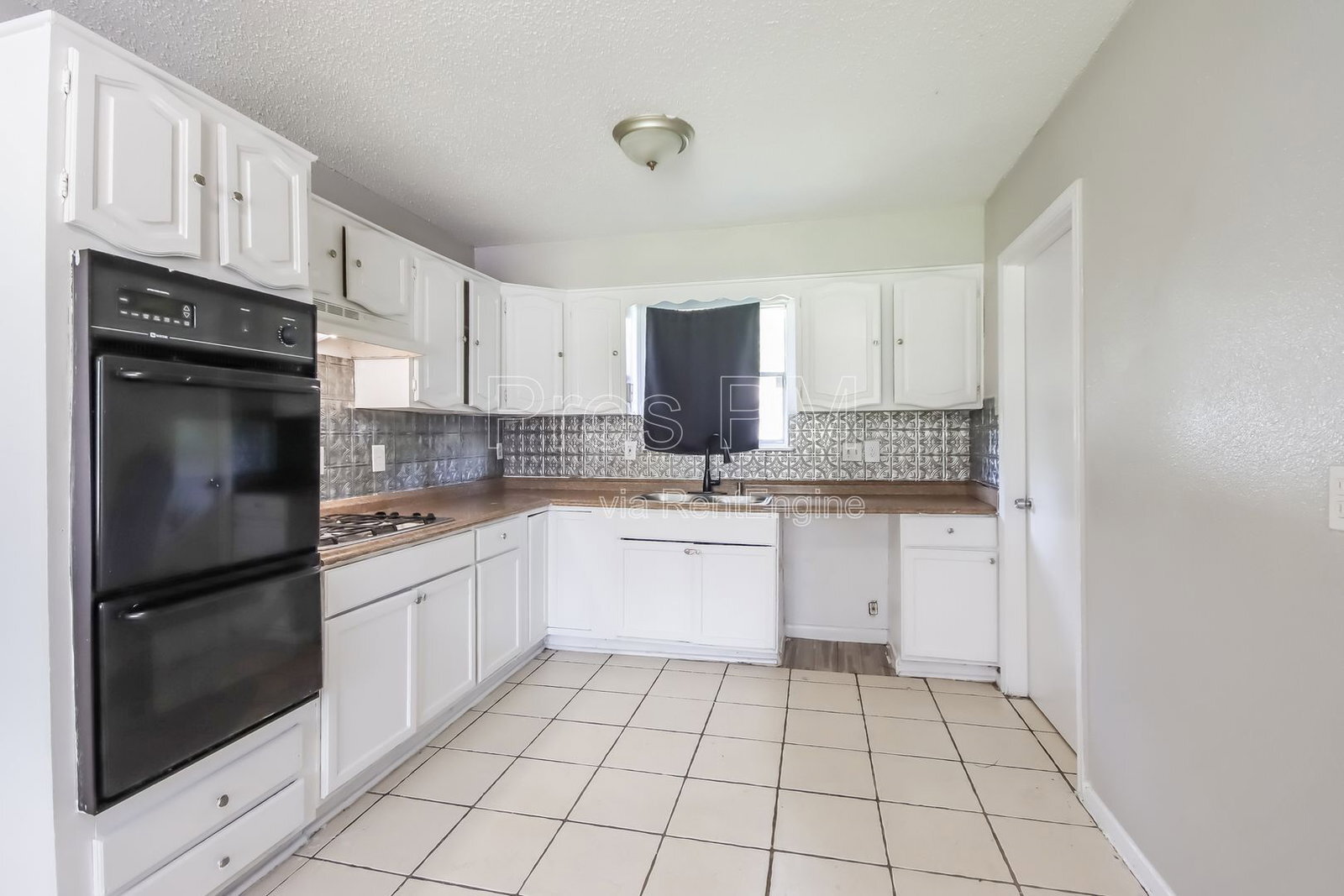 Building Photo - 11235 Lemond Dr