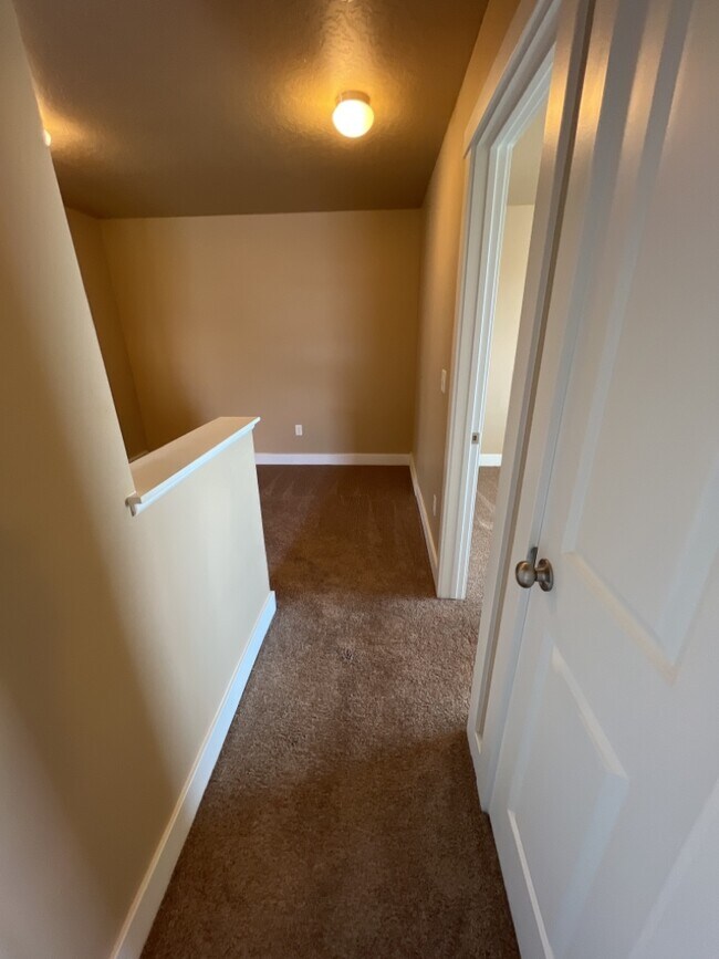 Building Photo - 3159 W Prairie Grass Dr